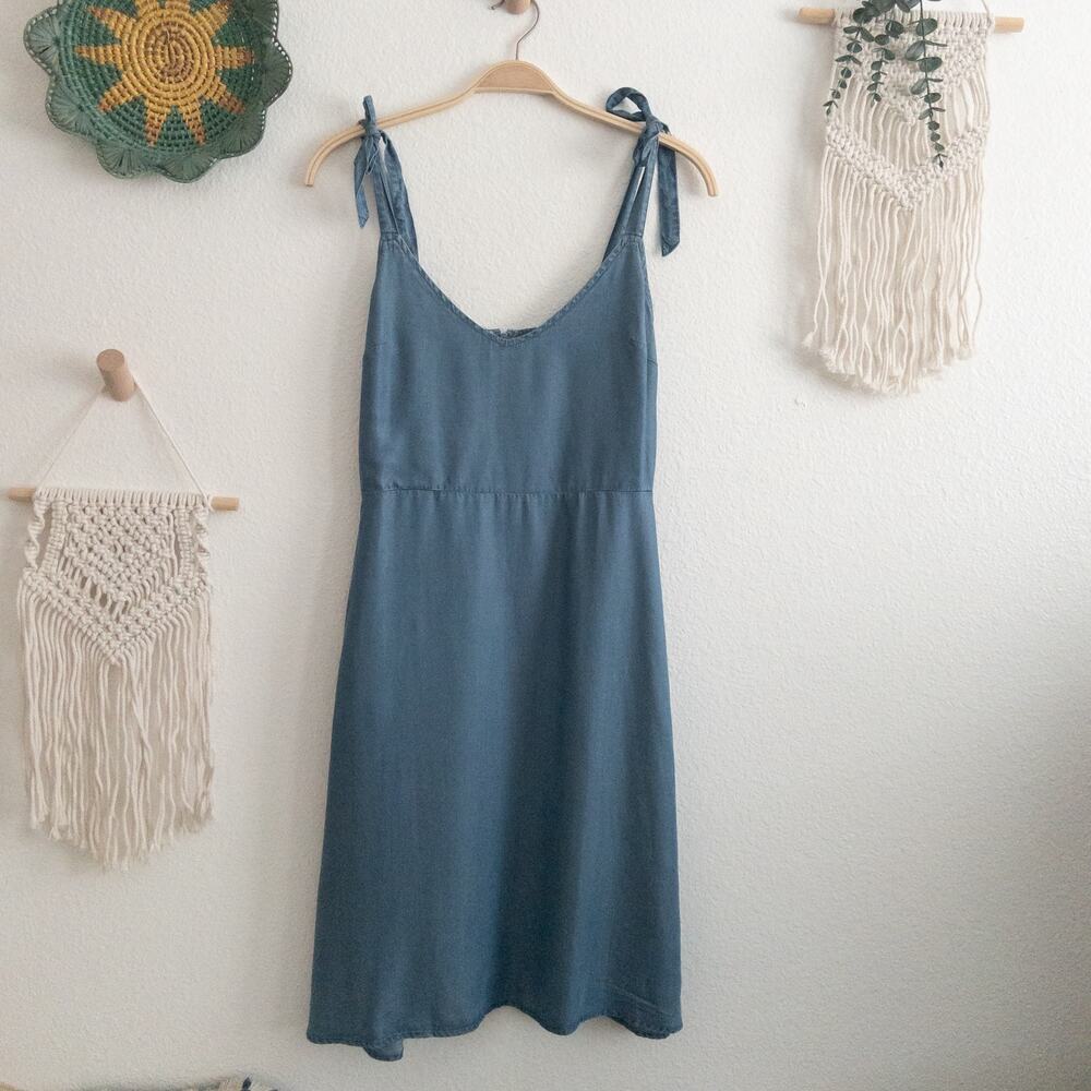 Modcloth Blue Chambray Lyocell Size Small